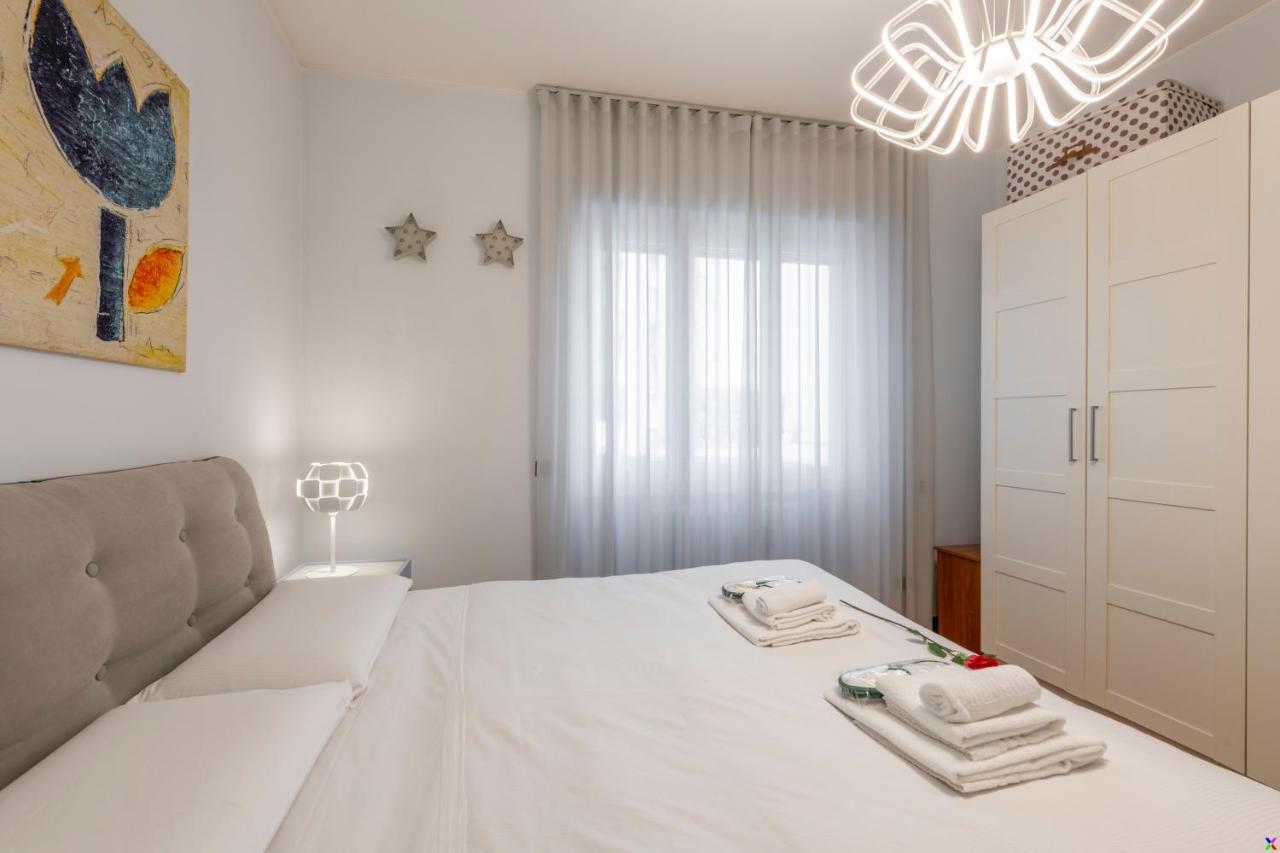 Bnbutler - Stromboli, 22 - Ampio, Luminoso Ed Elegante Milánó Kültér fotó